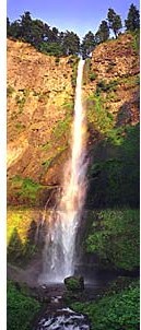 The Columbia River and Crown Point are nearby